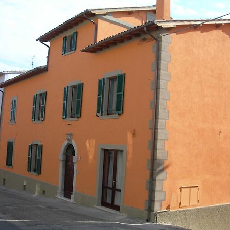 B&B Dimora Paolina Baschi Buitenkant foto